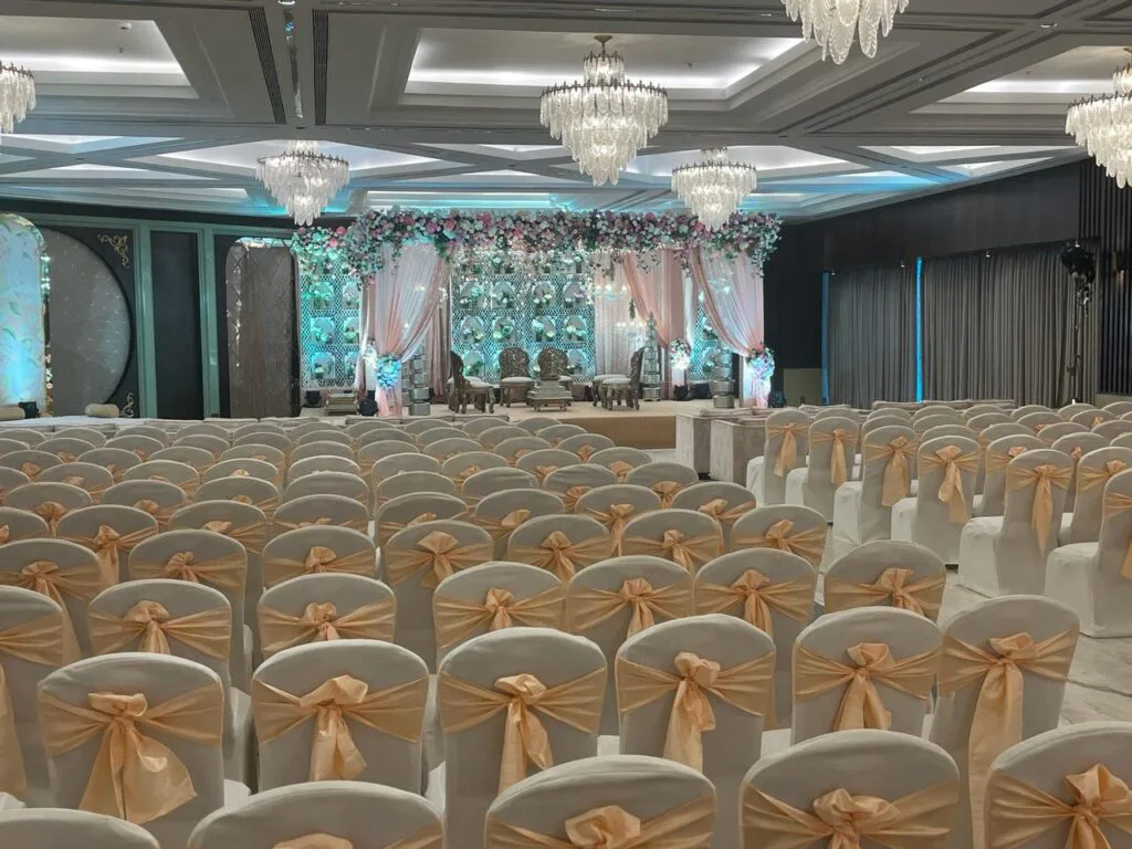 Anniversary Hall in Dadar